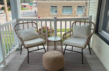 New 5BD Near UNL & DT | Poker Table & Games - Foto 2