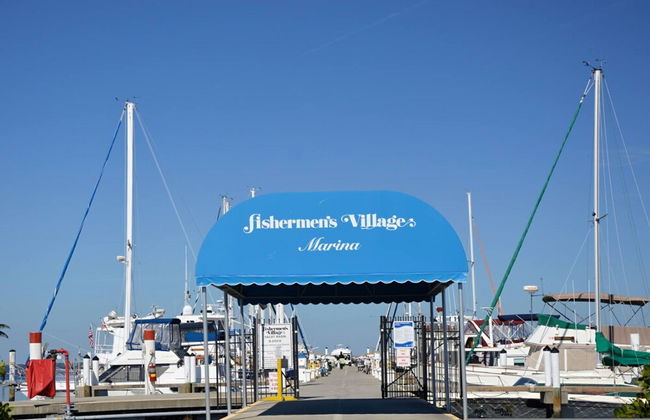 Tranquility - Waterfront Villa With Pool Dock - Photo 70