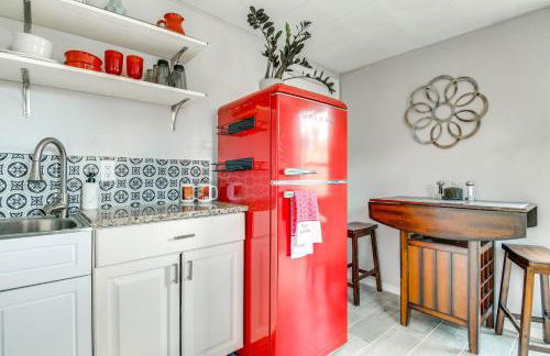 Apt 1 Mi to Riverfront in Titusville with Patio - Foto 2