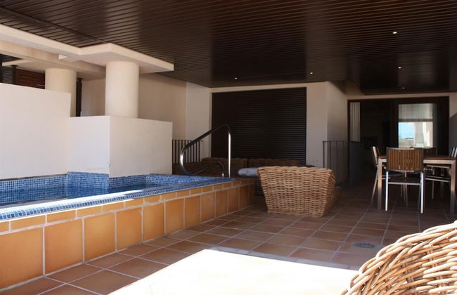 2 Beds Apartment with Private Pool - Photo 7