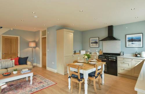 Walton House Cottage - Photo 12