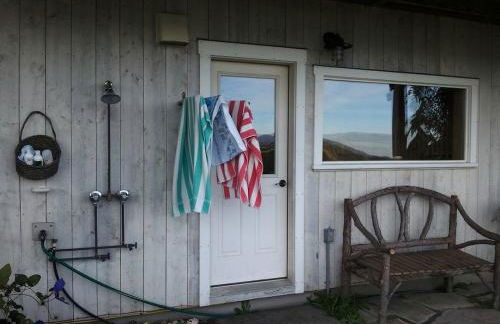 Idyllic Cottage Rental near Mount Mansfield State Forest, Vermont - Photo 11