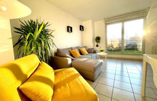 BnGo I Immense RoofTop Lyon I 2 chambres, 4 places parkings, 2 immenses terrasses, 8 personnes - Photo 2