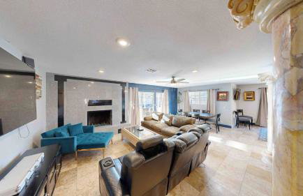 Trendy lux house near strip* Pool *hottub-Kirkland - Foto 33