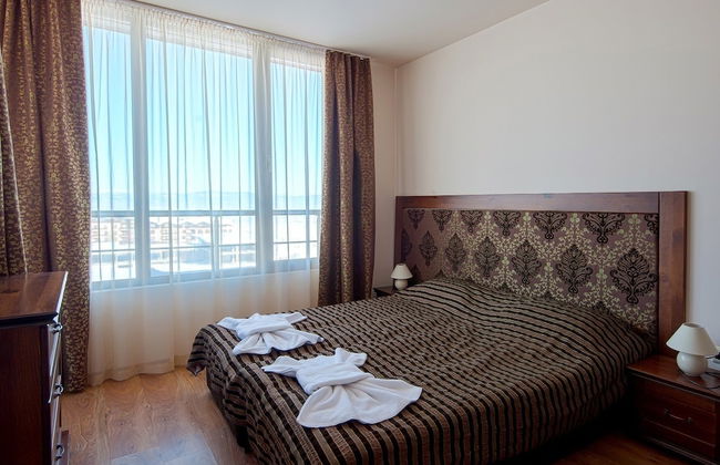 Cornelia Deluxe Residence - Photo 15