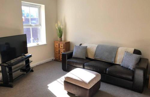 Stylish 3-Bedroom Home with Parking - Foto 19