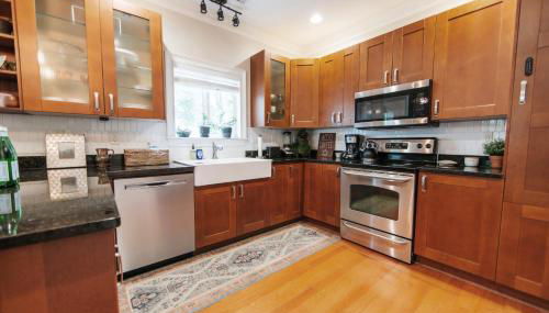 Cozy Cottage - Walk to Campus, Stadium, Downtown - Foto 4