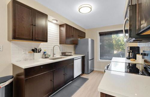 Portland Retreat with Fenced Yard - Foto 10