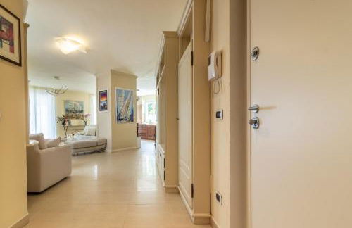 Penthouse Paradiso with Private Pool - Photo 37