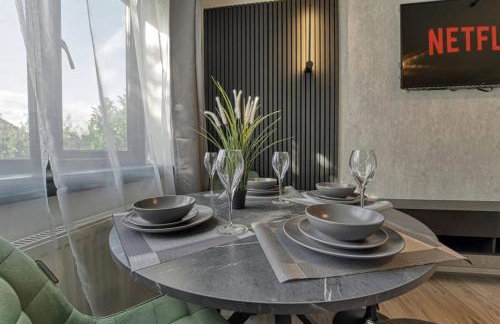 Modern 1BR Apt Netflix, Parking, M6 Access - Foto 4