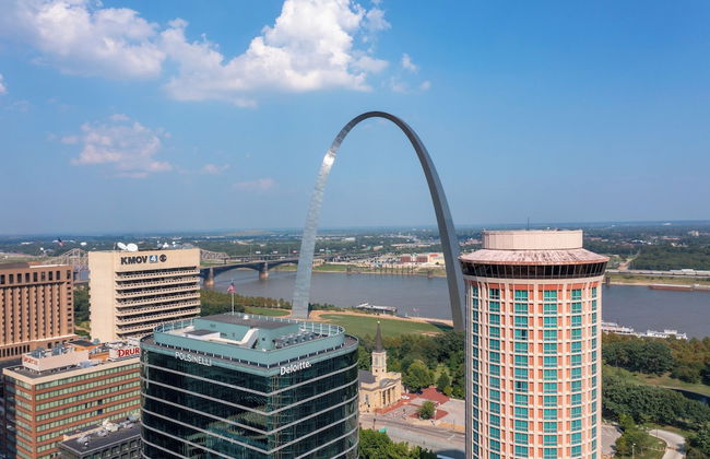 Ballpark Luxury Loft Steps from Arch - Photo 1