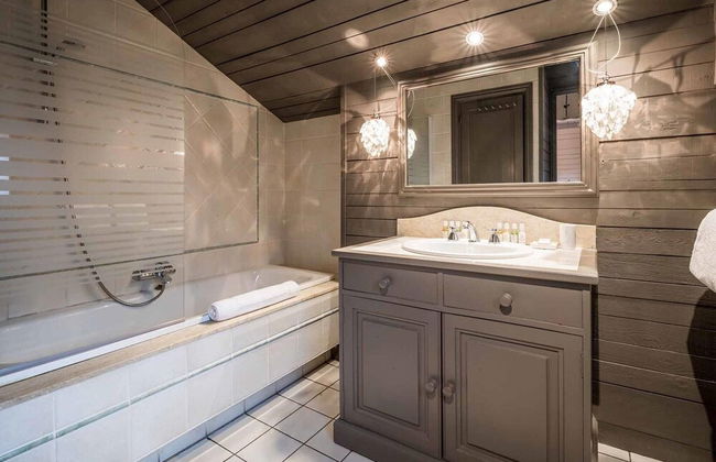 Large Chalet With Barrel Sauna and Whirlpool - Foto 15