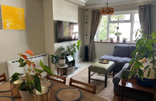 Homely flat in Surrey - Foto 1