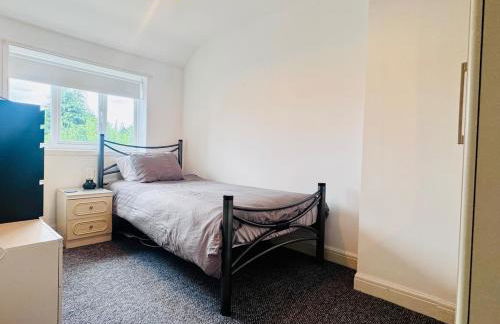 2 Beds, Entire Home, Spacious Bedrooms, Garden - Photo 8