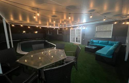 Royal Luxe Pool Home near Ft Laud airport and each - Photo 64