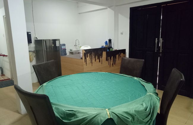 T-Rooms Homestay Bandara - Foto 9