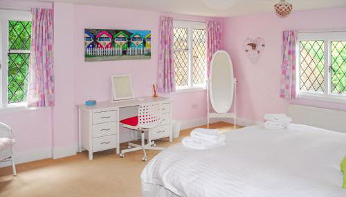 Silverland - Photo 2