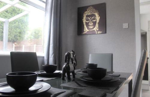 Families and Contractors Dudley DY1 - Foto 10