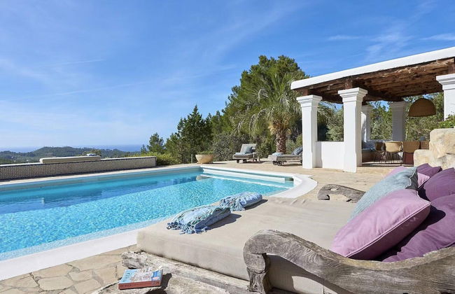 Hillside Villa With Sea-views - Photo 27