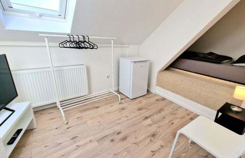 Modern 6-Bedroom Apartment with Rooftop Terrace, free Wi-Fi and Parking- MND01 - Foto 13