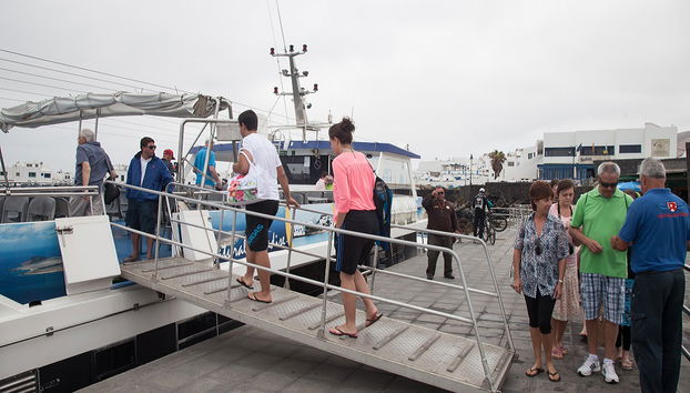 Traghetto Express per l'isola di La Graciosa - Trasferimento in autobus e biglietto del traghetto - Foto 2
