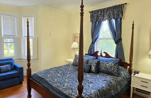 Newly Renovated Historic 6-Bedroom Manor, Where Timeless Elegance Meets Modern Luxury - Foto 68