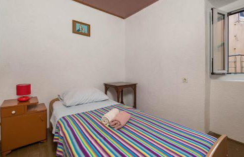 2 Bedroom Stunning Home In Susak - Foto 9