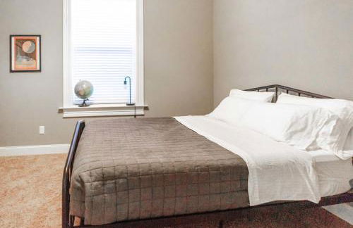 Lovely 4BR Shaw Family Home Garage ABODEbucks - Photo 36