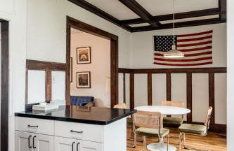 Luxe Mid-Century Styled Historic Townhouse #1 - Foto 25