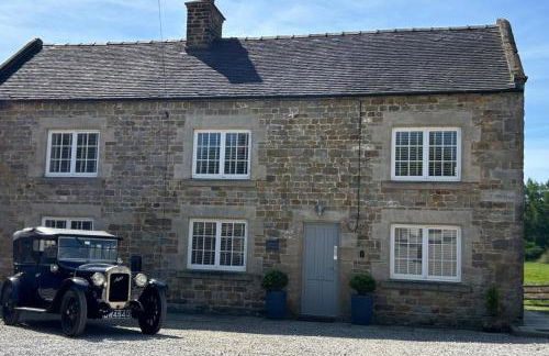 Farmhouse - Sleeps 6 - Near Alton Towers Peak Dist - Foto 1