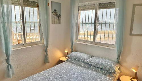Apartamento Mar Menor - Beachfront apartment with large patio - under new management since July 2024 - Licence No VVMU2814-1 - Foto 5