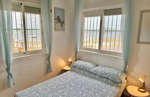 Apartamento Mar Menor - Beachfront apartment with large patio - under new management since July 2024 - Licence No VVMU2814-1 - Foto 5