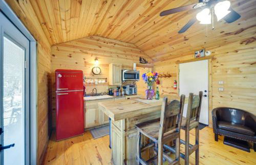 Happy Haven | Hill Country Couples Cabin Retreat - Foto 8