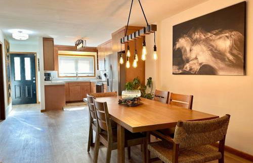 4BR Omaha Townhome | Perfect for Groups - Foto 1