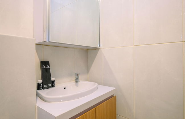 Comfy Design Studio at Grand Kamala Lagoon Apartment - Photo 11