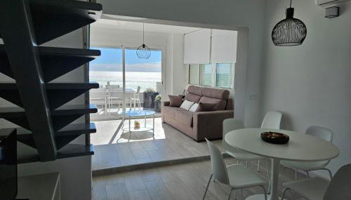 FANTÁSTICO DÚPLEX CON VISTAS IMPRESIONANTES AL MAR - Photo 5