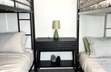 2 whole houses, Fire pit, Game room, feel at home. - Foto 31