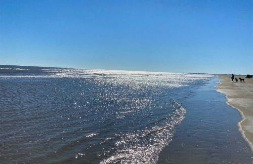 Beach Days and Resort-Style Fun! Galveston Retreat - Foto 42