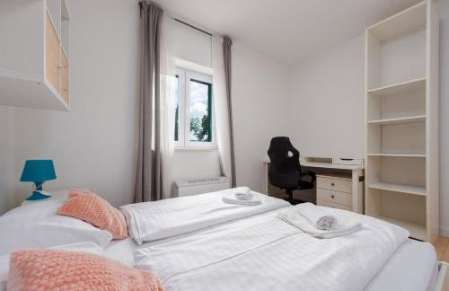 Villa Field Hill with Swimming Pool and Tennis Court - Foto 37