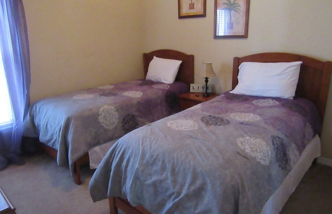 R1 Glenbrook 4 bed / 2 Bath - Photo 2