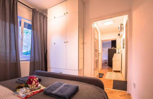 Number 28 Boutique Apartment - Photo 3