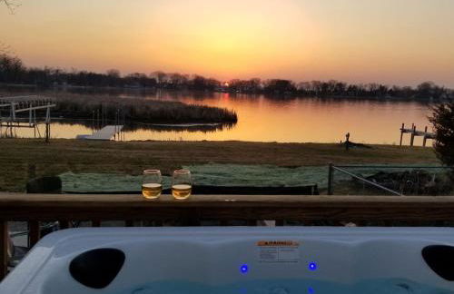 Gorgeous Nautical 2bed 2bath Lake House Chain O Lakes with Hot Tub - Foto 1