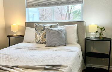 Modern 2 bedroom house w/backyard @La Cantera - Foto 25