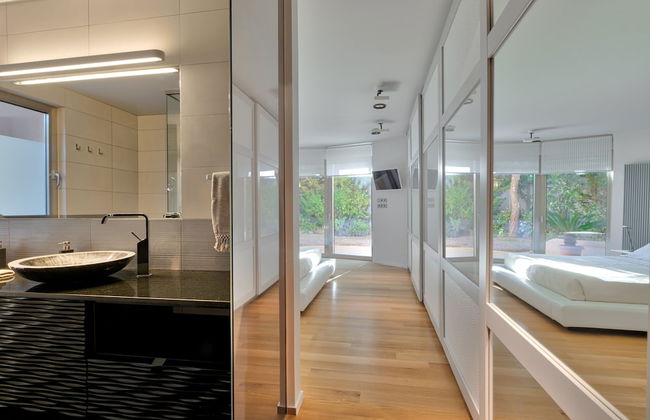 Luxurious Villa Philoxenia - Photo 24