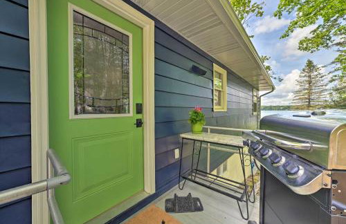 Northern Nights Beachfront Cottage in Kalkaska - Foto 35