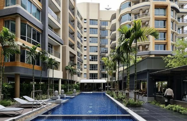 Locals Sathorn Siamese Nang Linchee - Foto 55