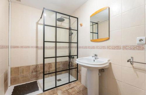 APARTAMENTO TURISTICO ELCANO - Photo 14