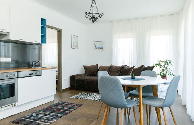 2 bedroom Apartment in Balatonszárszó with garden - Photo 12