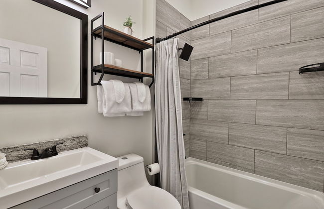 Rutland's Hidden Gem: 2 Br/1ba Renovated Home Close To Everything 2 Bedroom Home - Foto 14