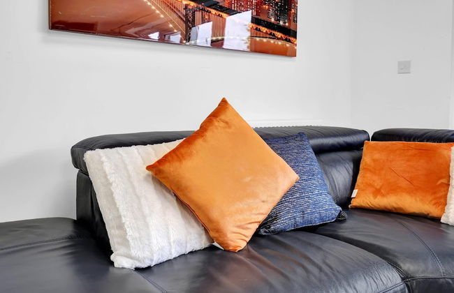 3 Bedroom and 2 Bath House with Balcony - Foto 23